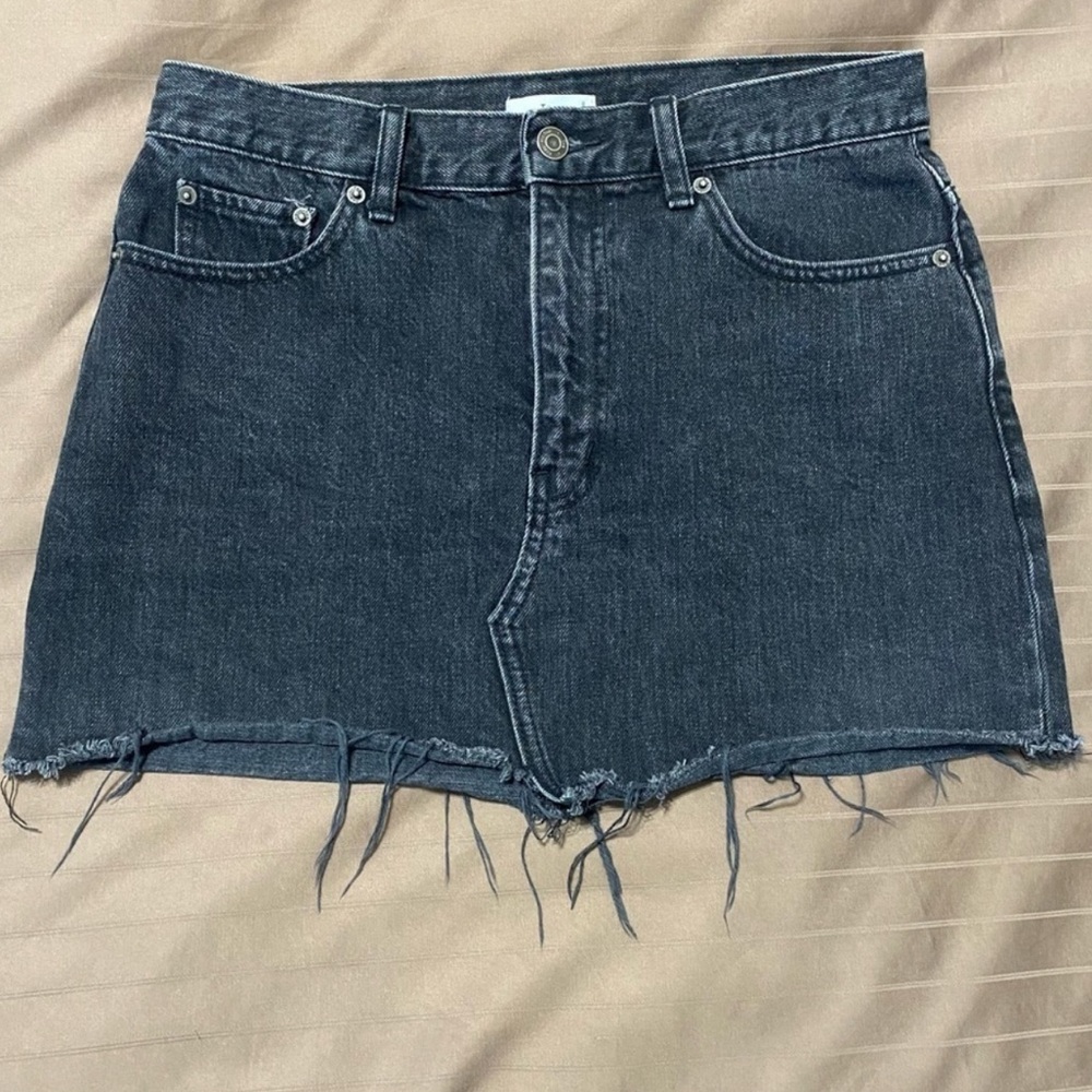 Tna Aritzia Testani Asymmetric Denim Skirt size 8 black